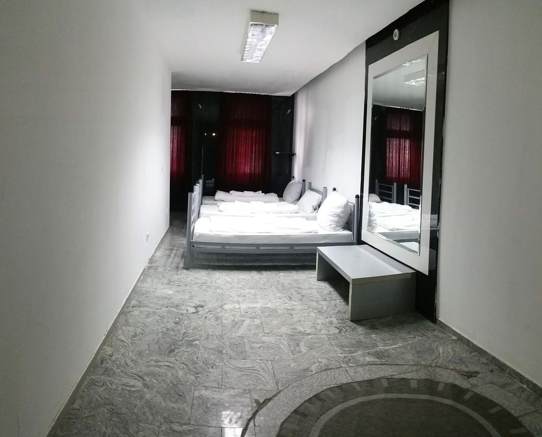 Hotel Moji Koeln Sieversstrasse Екстериор снимка