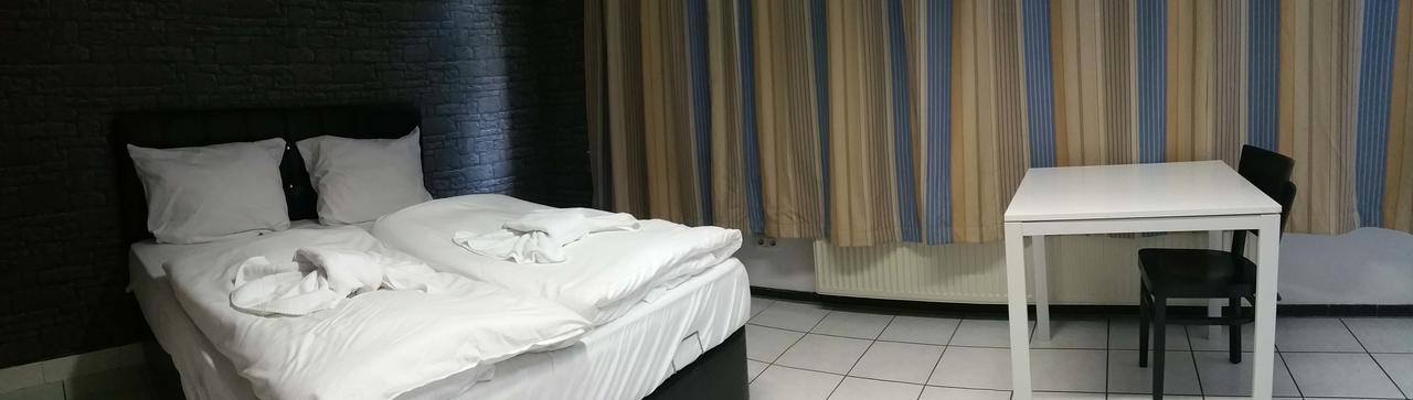 Hotel Moji Koeln Sieversstrasse Екстериор снимка